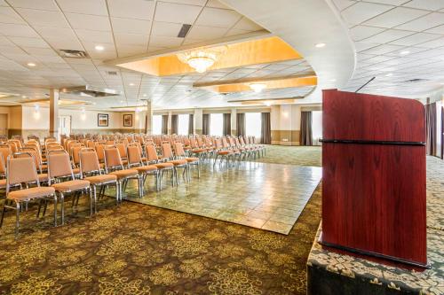 clarion hotel and conference centre