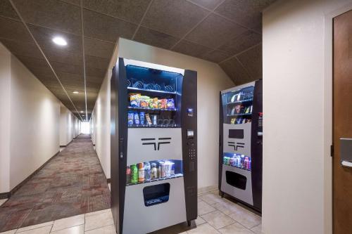 surestay hotel by best western whittington rend lake