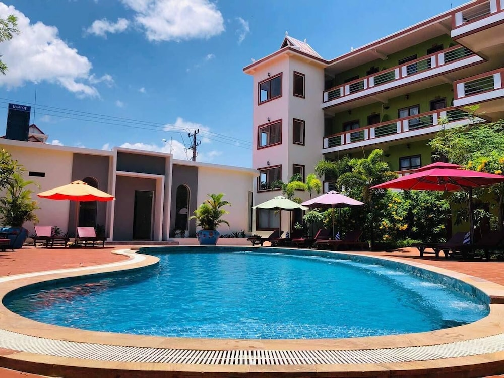 the moon kampot boutique