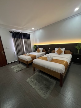 the moon kampot boutique