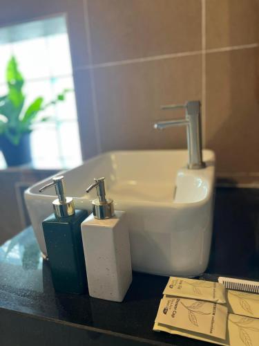 the moon kampot boutique