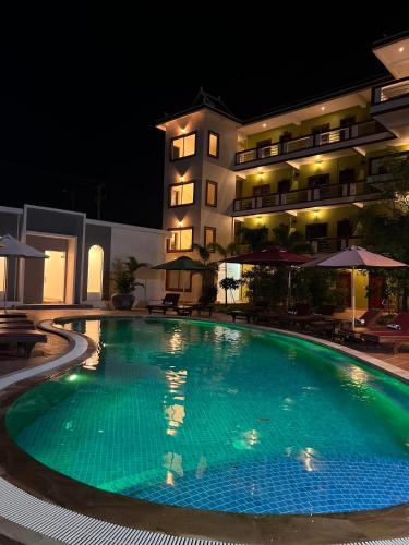 the moon kampot boutique