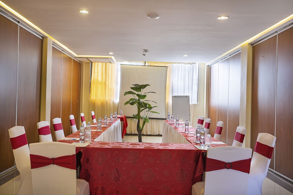 hotel central park and conference centre