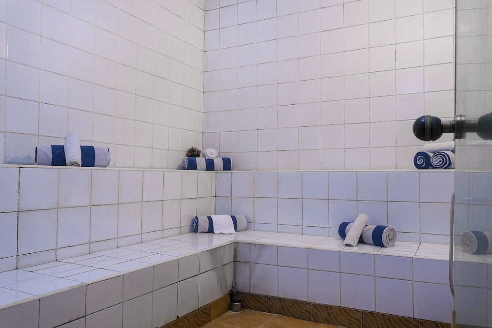 hotel central park and conference centre