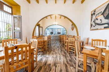 hotel meson de isabel