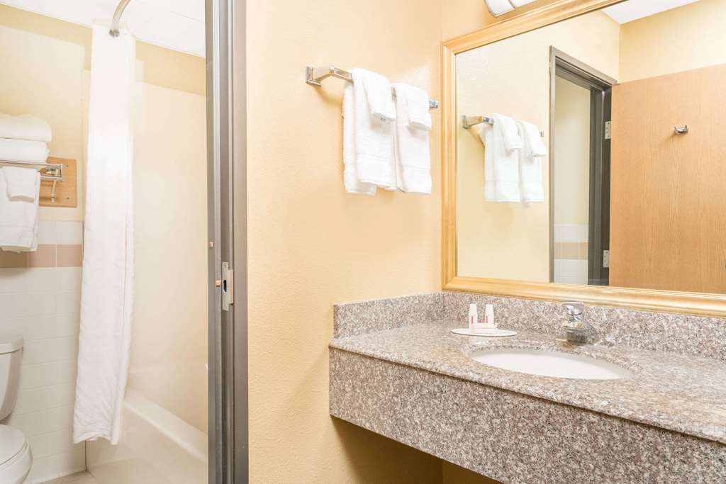 baymont by wyndham kasson rochester area