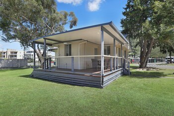 Reflections Tuncurry - Holiday Park,Near Great Lakes Museum,4 star