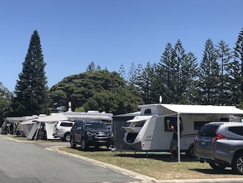 reflections tuncurry holiday park