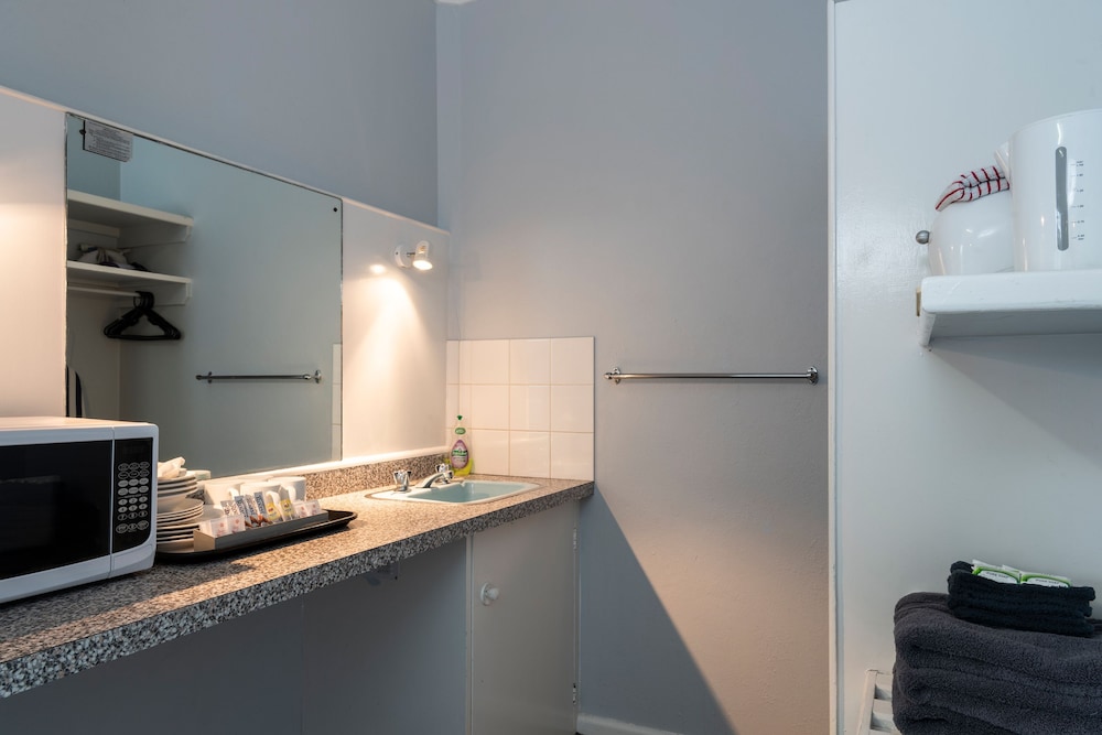 blue mountains highway motel