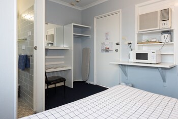 blue mountains highway motel