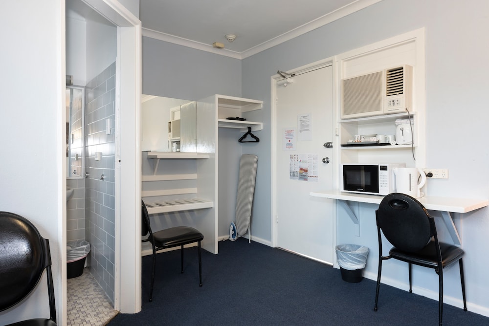 blue mountains highway motel