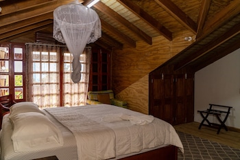 Roxy's Mountain Lodge,,3 star