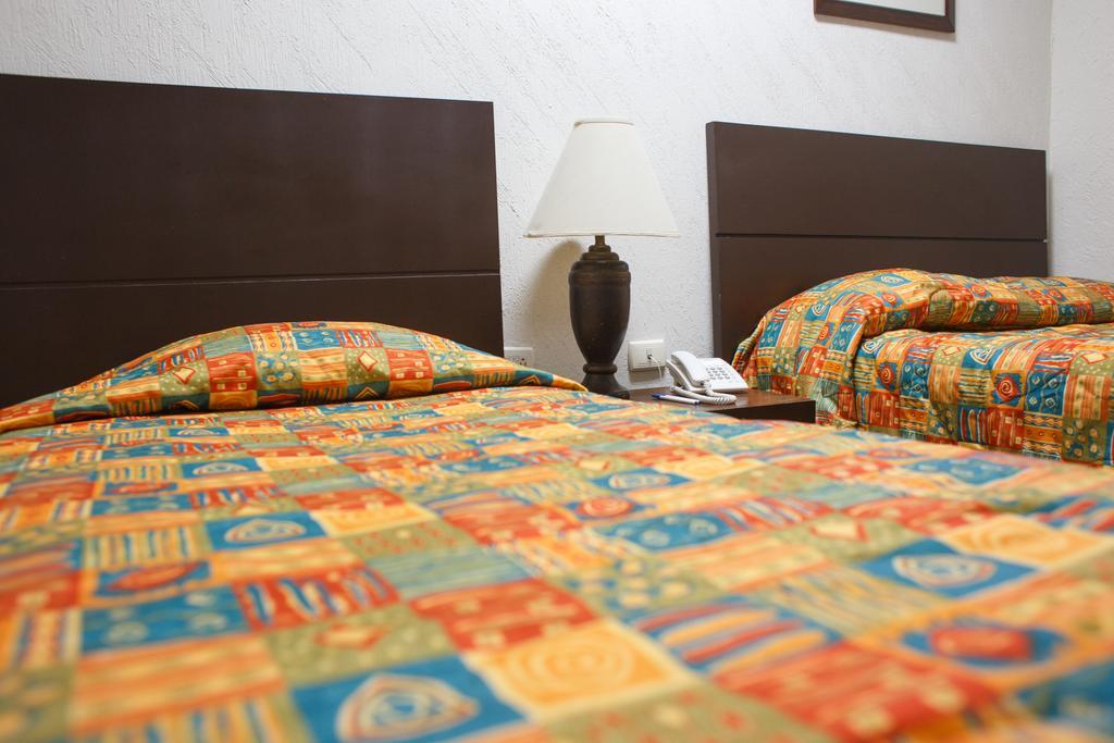 Hotel Fiesta Versalles,Nuevo Leon>>Monterrey,3 star