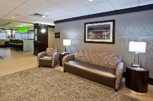 spark by hilton atlanta kennesaw town center