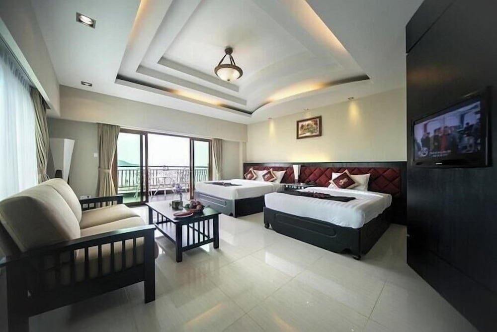 rock royal hotel and resort