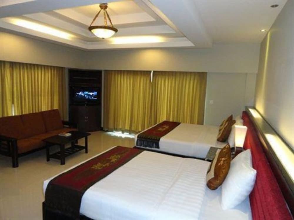 rock royal hotel and resort