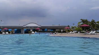 rock royal hotel and resort