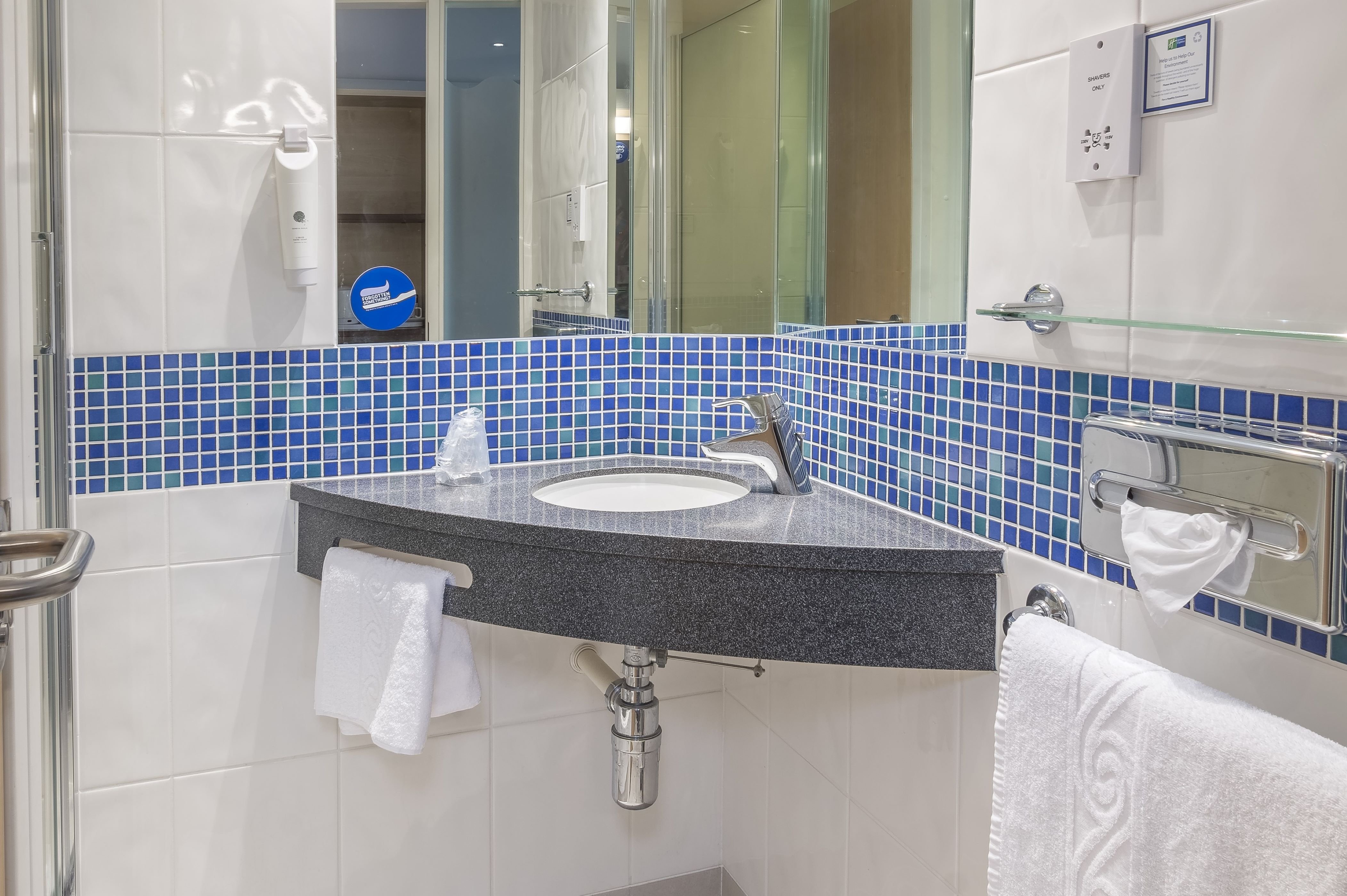holiday inn express kettering by ihg