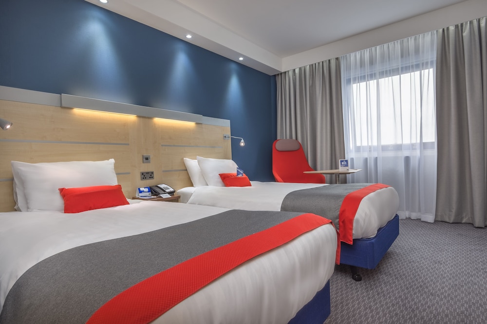 holiday inn express kettering by ihg