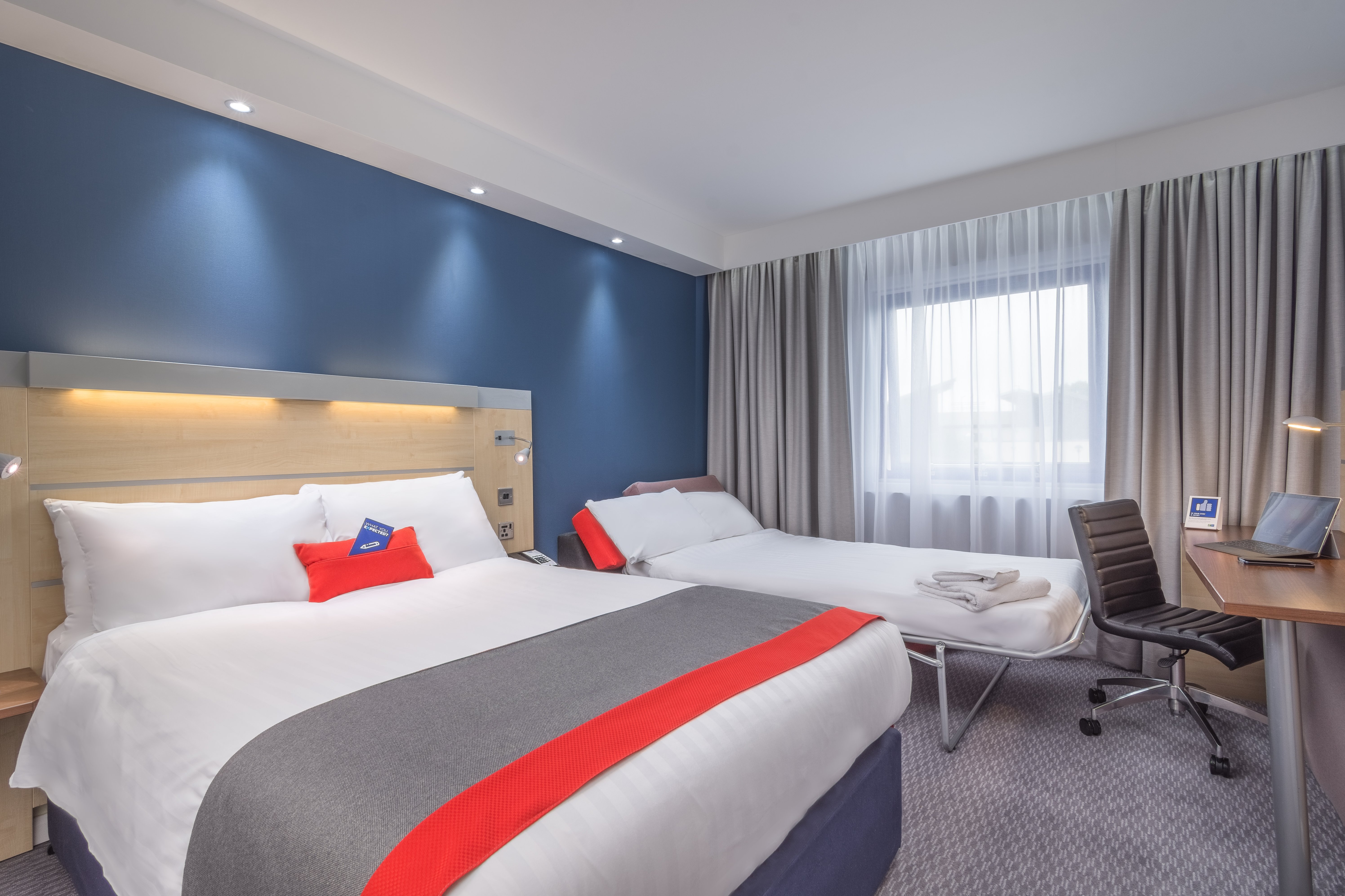 holiday inn express kettering by ihg
