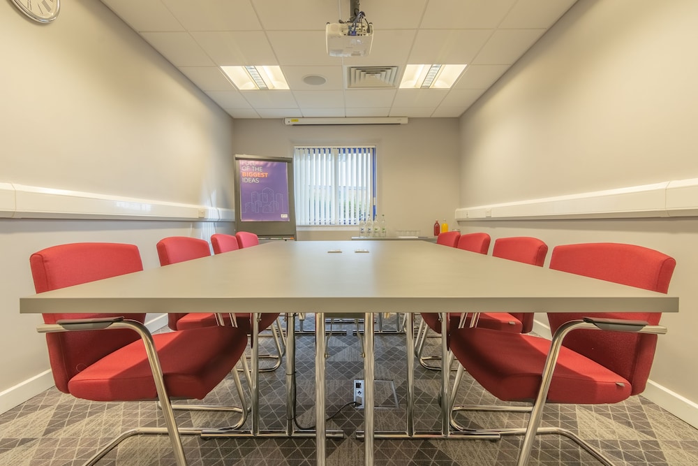 holiday inn express kettering by ihg