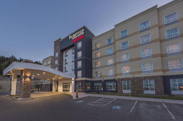 fairfield inn and suites by marriott kamloops