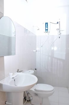 Seyara Holiday Resort,Polonnaruwa>>Hingurakgoda,3 star