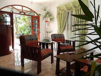 Seyara Holiday Resort,Polonnaruwa>>Hingurakgoda,3 star