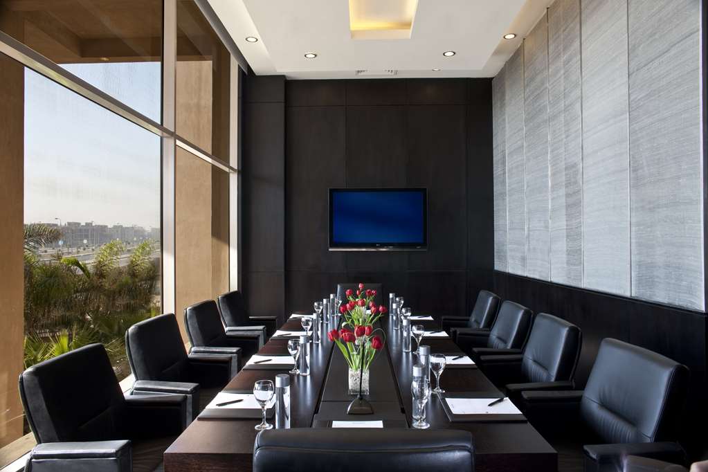 dusit thani lakeview cairo