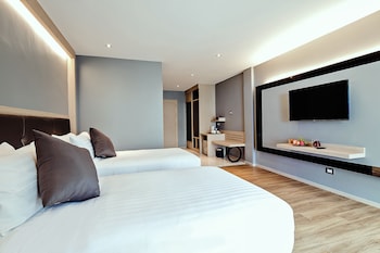 three sukhumvit hotel