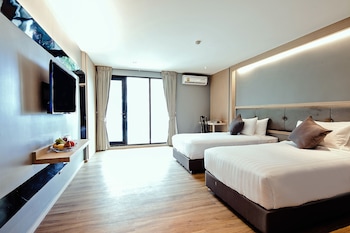 three sukhumvit hotel