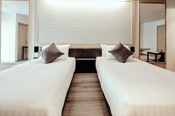 three sukhumvit hotel