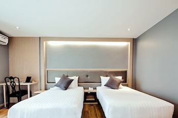 three sukhumvit hotel