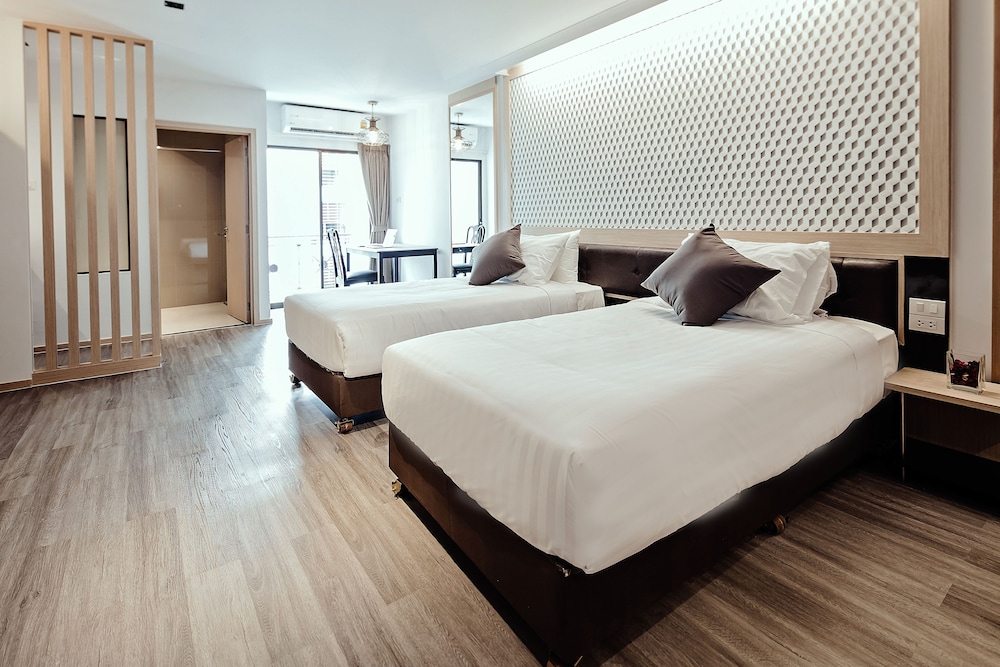 three sukhumvit hotel