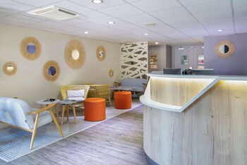 kyriad marseille gemenos