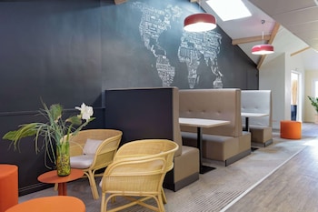 kyriad marseille gemenos