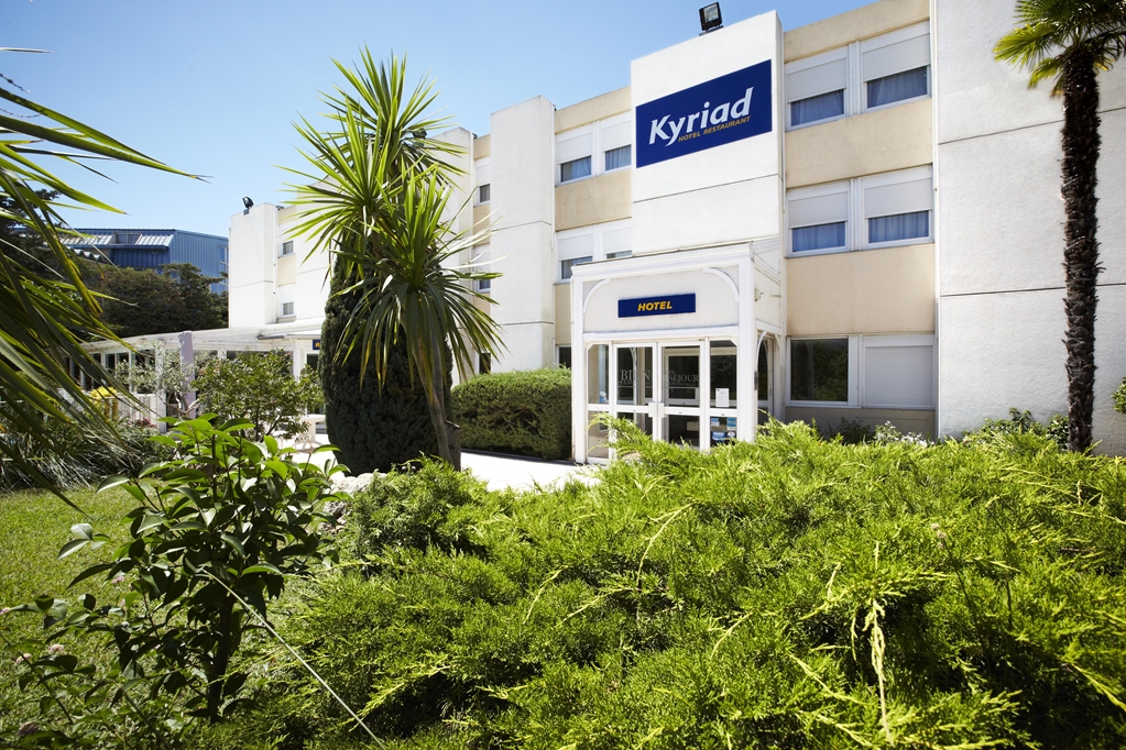 kyriad toulon hyeres la garde