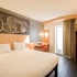 ibis paris pere lachaise
