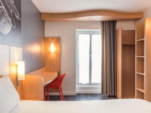 ibis paris pere lachaise