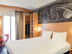 ibis paris pere lachaise