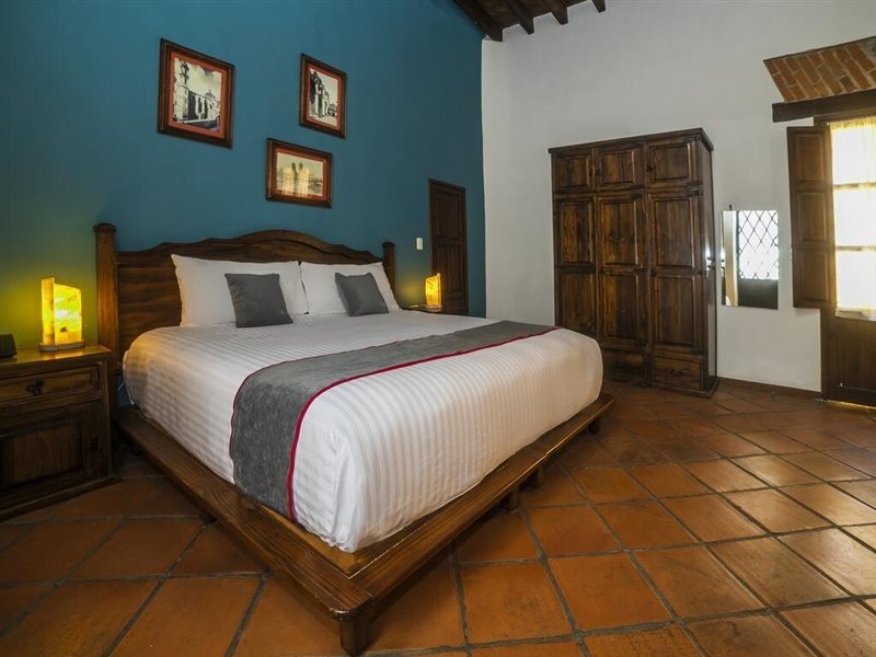 collection o al otro lado del rio puebla