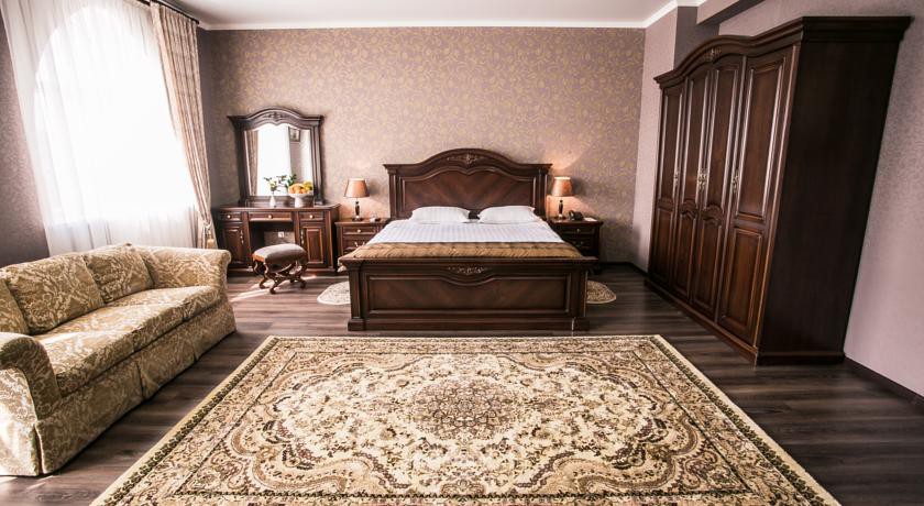 Shah Palace Hotel,Frunzwe House-Museum>>Bishkek,3 star
