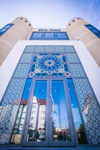 Shah Palace Hotel,Frunzwe House-Museum>>Bishkek,3 star
