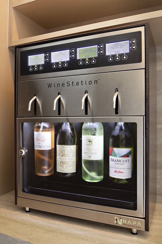 new york laguardia airport marriott