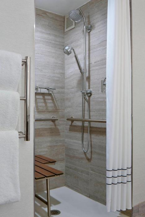 new york laguardia airport marriott