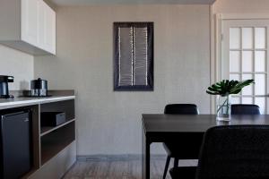 new york laguardia airport marriott