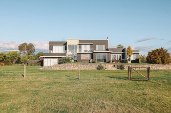 appleby house and rabbit island huts