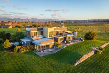 appleby house and rabbit island huts