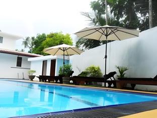 the mangrove cave hotel