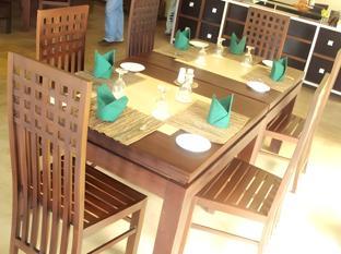 the mangrove cave hotel